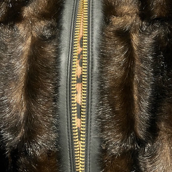 Veronica Beard Faux Fur Jacket - Picture 4 of 6